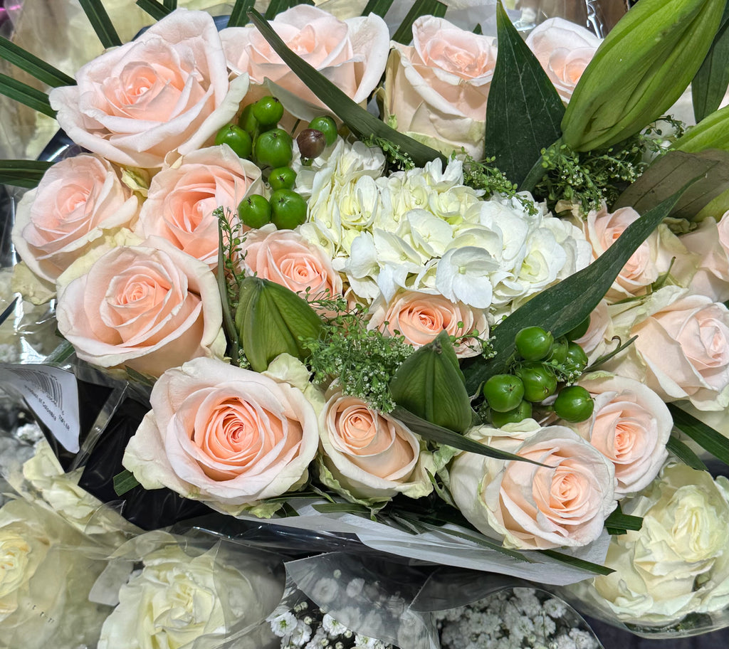 Quarterly Luxury Floral Bouquets with Gifts