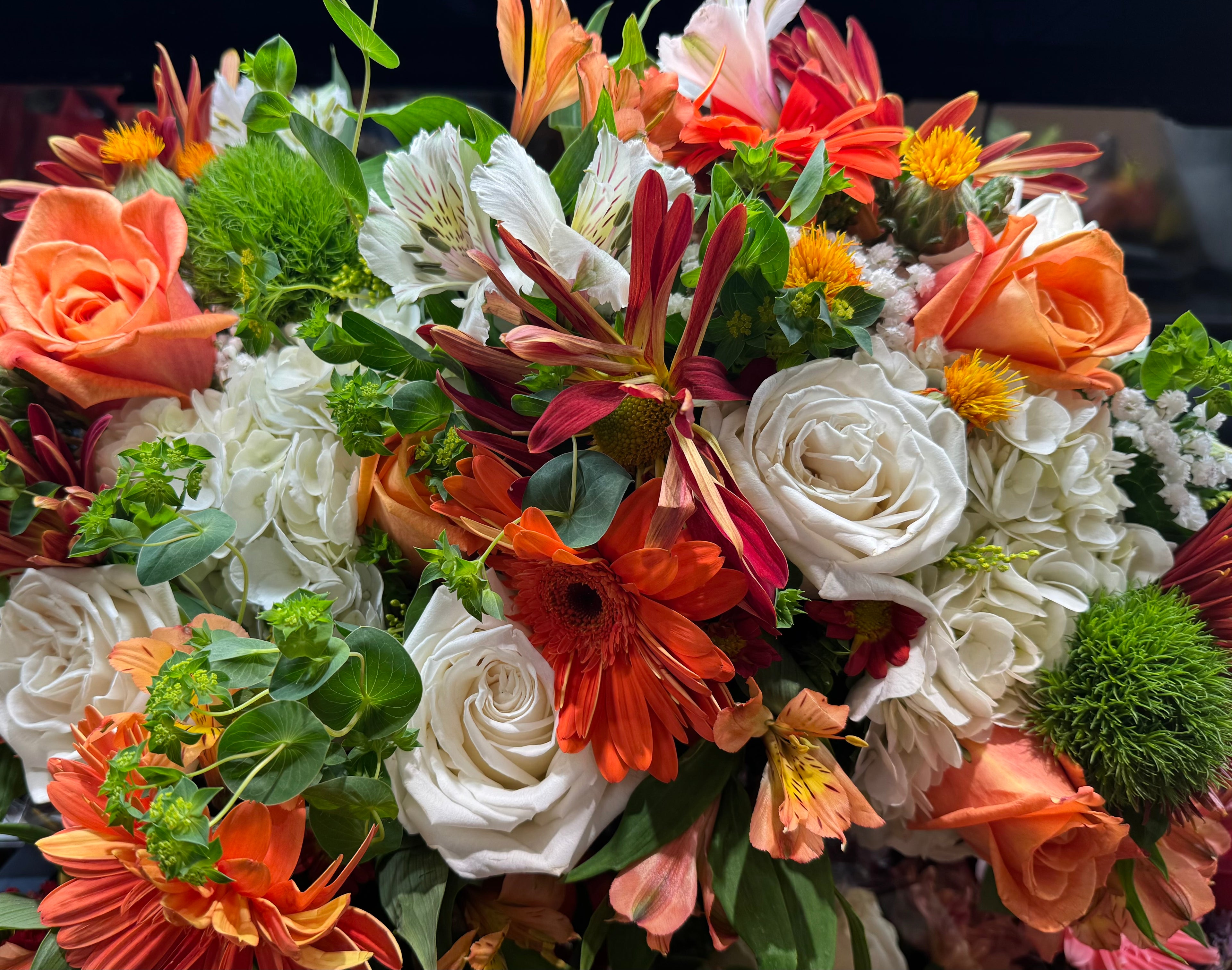 Happy Home Anniversary Bouquet and personalized card