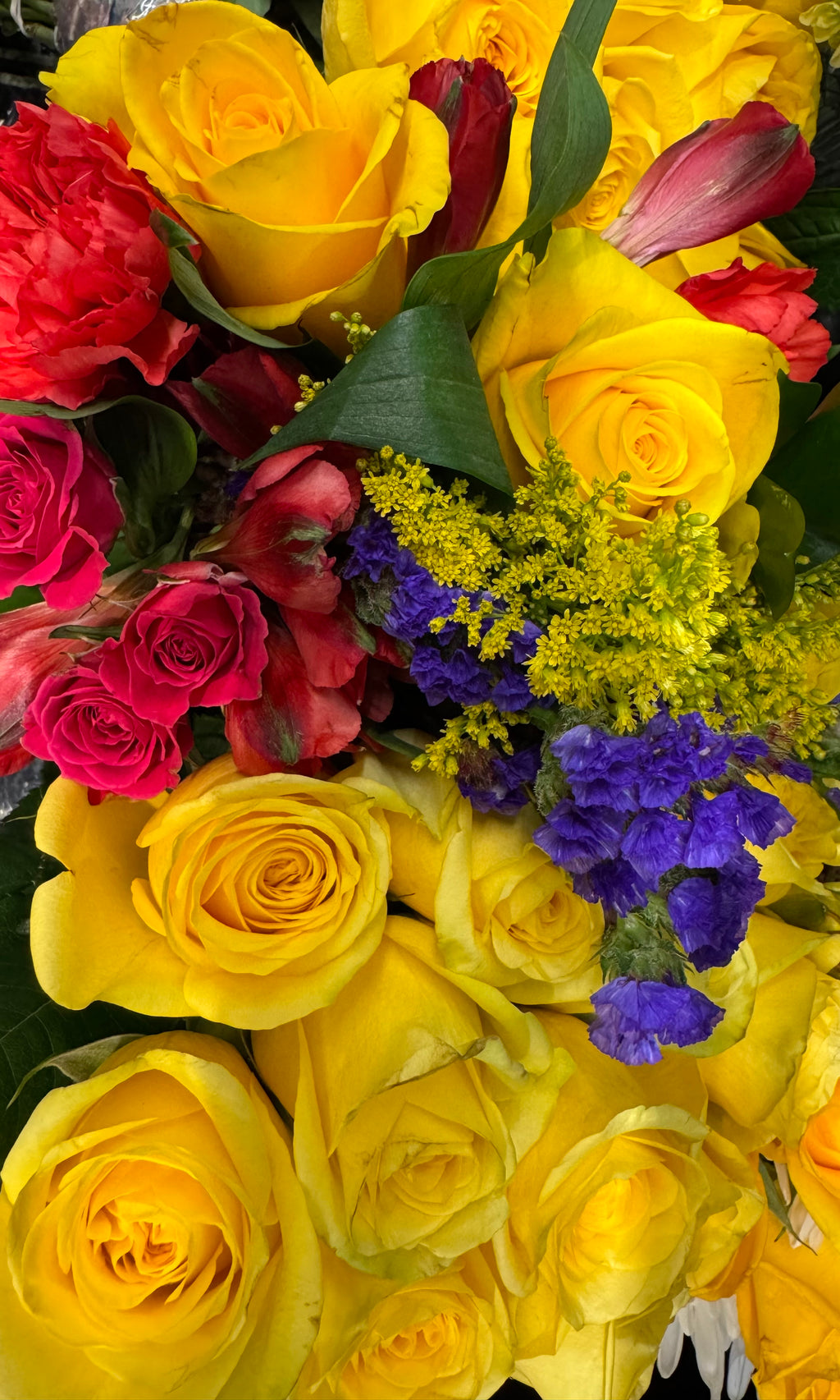 6 Luxury Floral Bouquets with Gifts